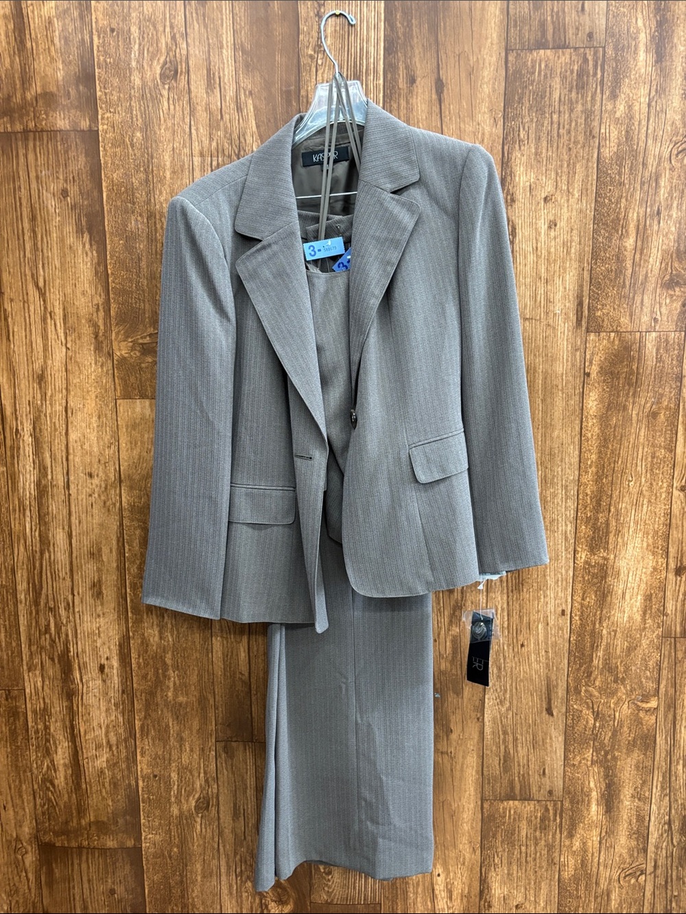 New With Tags Kasper Gray Pinstripe Women's Three-Piece Pants Suit